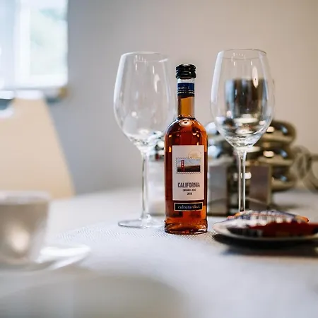 Ah Luxury Bastova 10