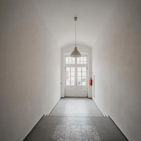 Ah Luxury Bastova 10 アパート *