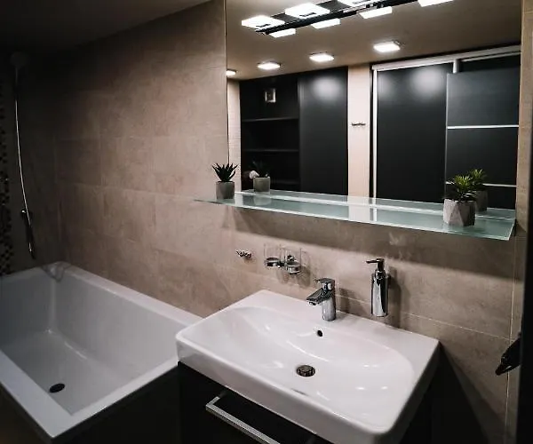 Ah Luxury Baštová 10 * Košice