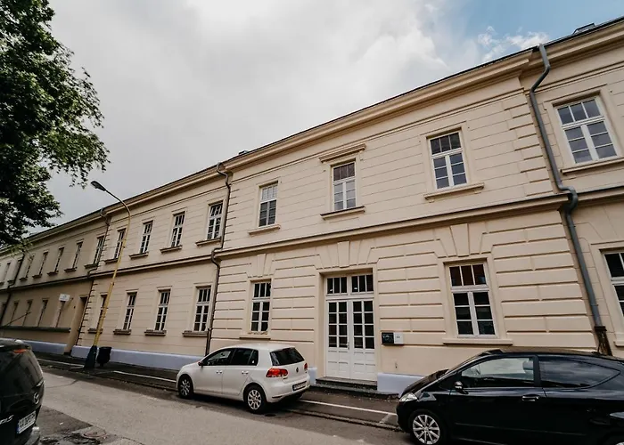 Ah Luxury Baštová 10 * Košice